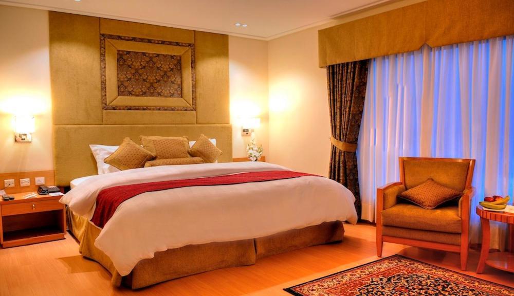 Park Lane Hotel Лахор Екстериор снимка
