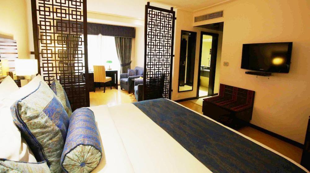 Park Lane Hotel Лахор Екстериор снимка