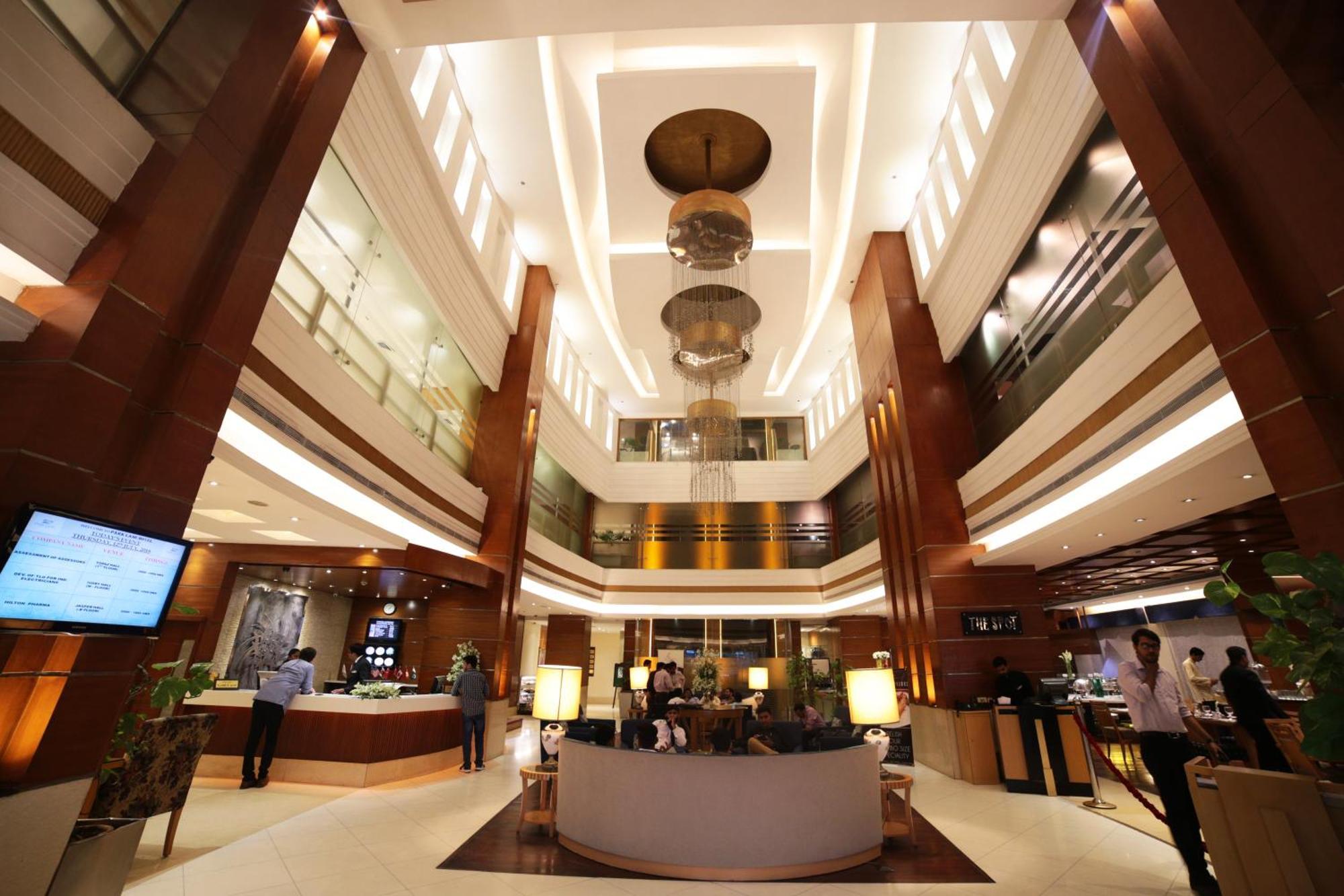 Park Lane Hotel Лахор Екстериор снимка